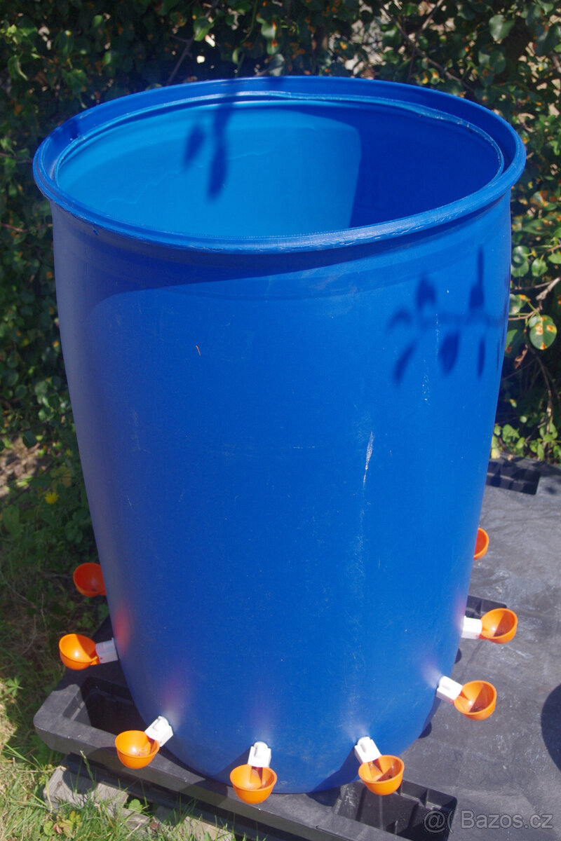 Napáječky pro drůbež a mláďata - 2