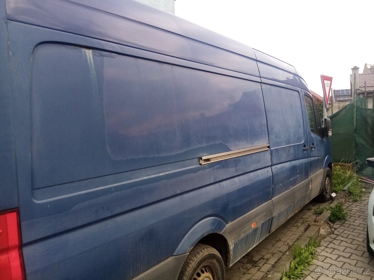 VOLKSWAGEN CRAFTER - 2