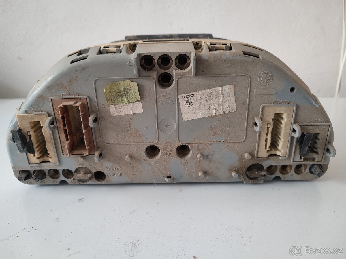 BMW E34 tachometr - 2