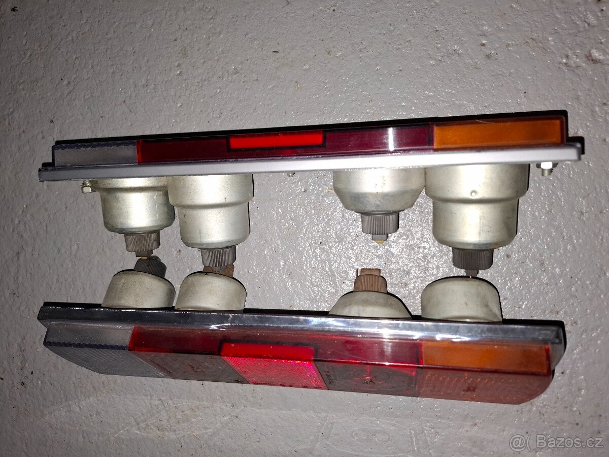 Prodám zadní světla škoda 110r škoda 100 škoda 130RS 120S - 2