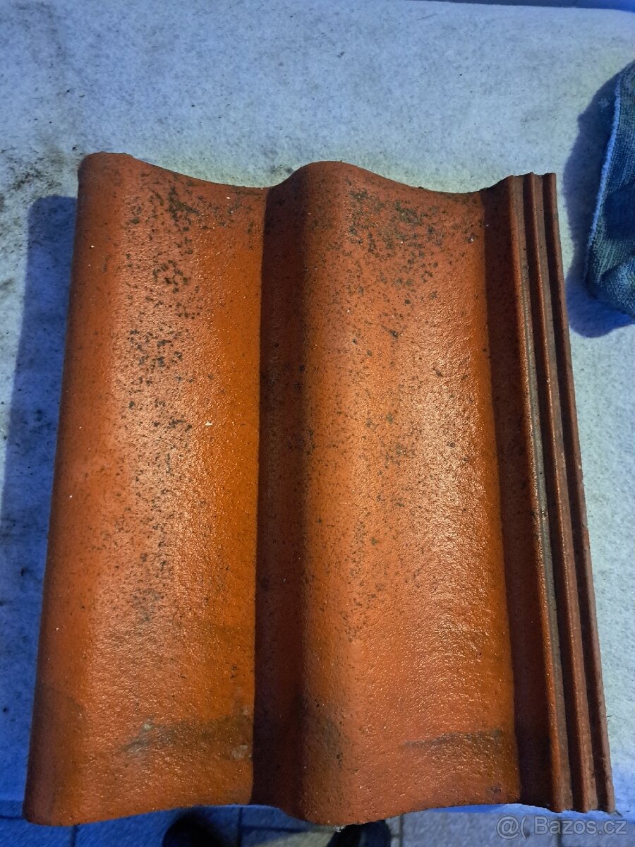 Střesní tašky BRAMAC EN 490- zachovalé cca 170ks - 2