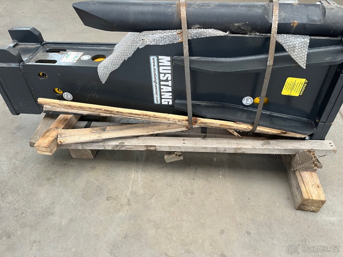 Hydraulické kladivo MUSTANG HM 1300 - 2