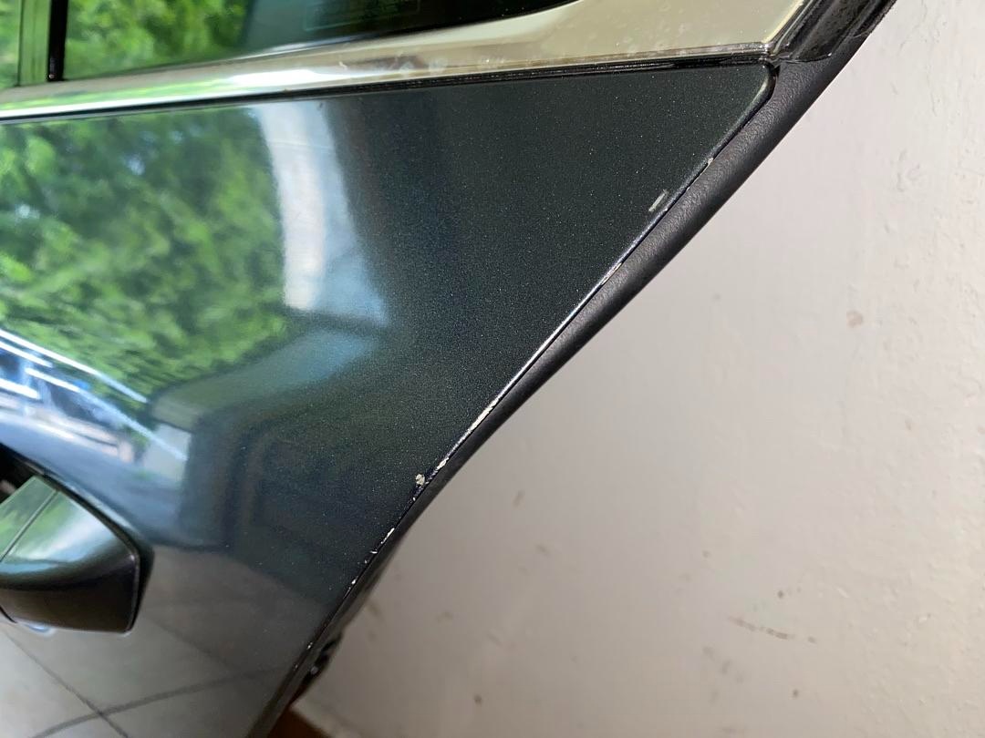 Levé zadní dveře šedá metalíza LF8J Škoda Superb 2 sedan 09 - 2