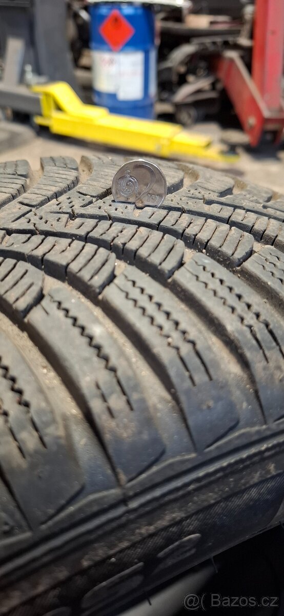 1x zimni pneu hankook 205/55/16 - 2