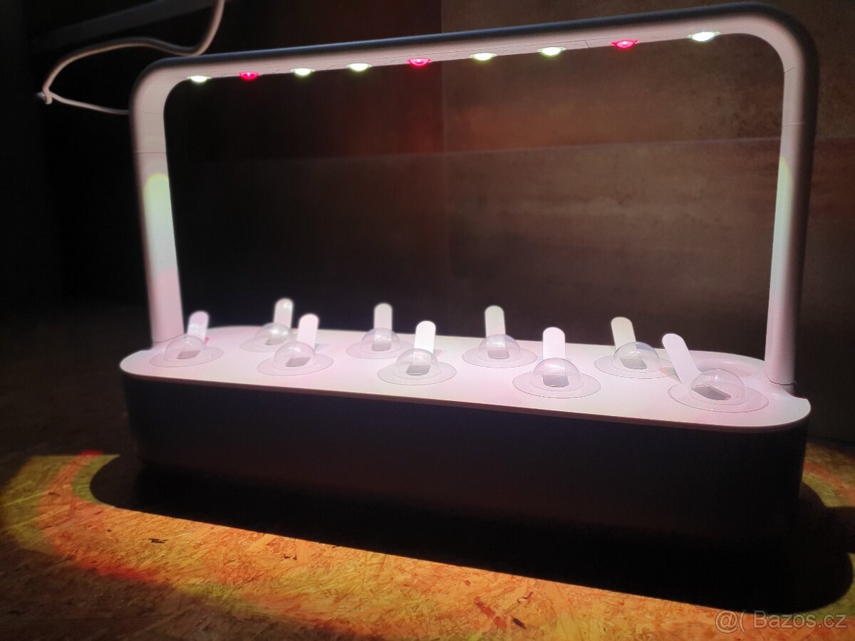 Click and Grow Smart Garden 9 - 2