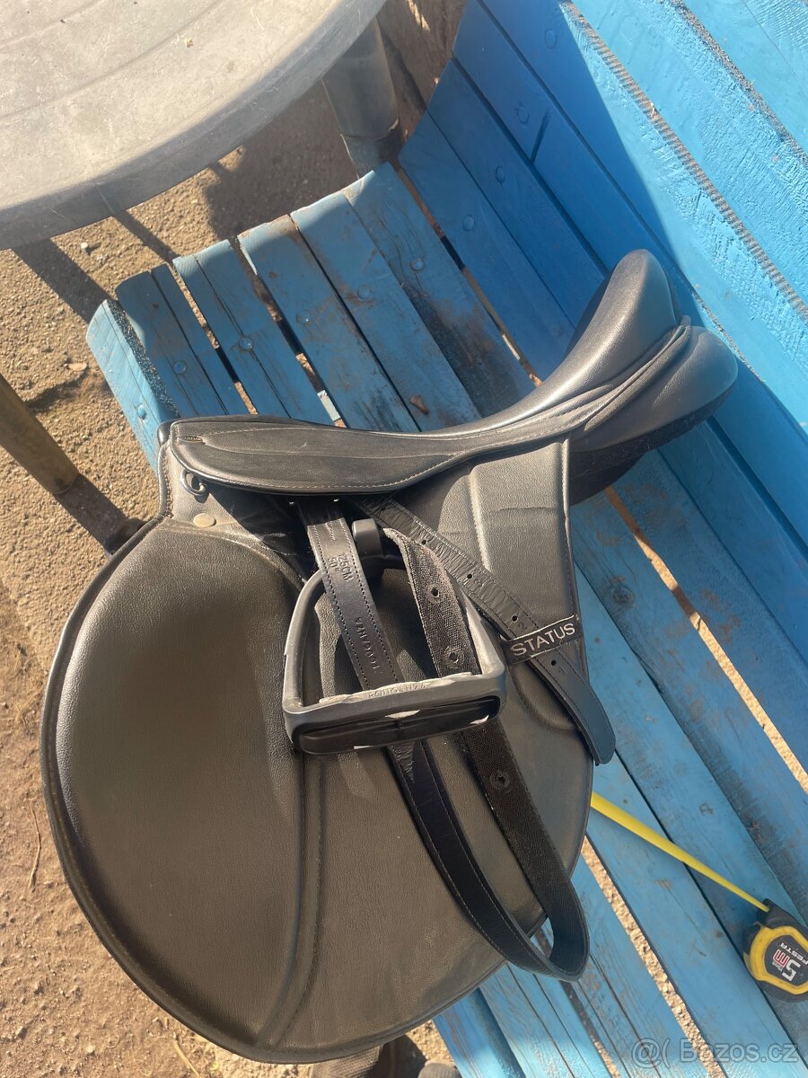 Všestranné sedlo Status - 2