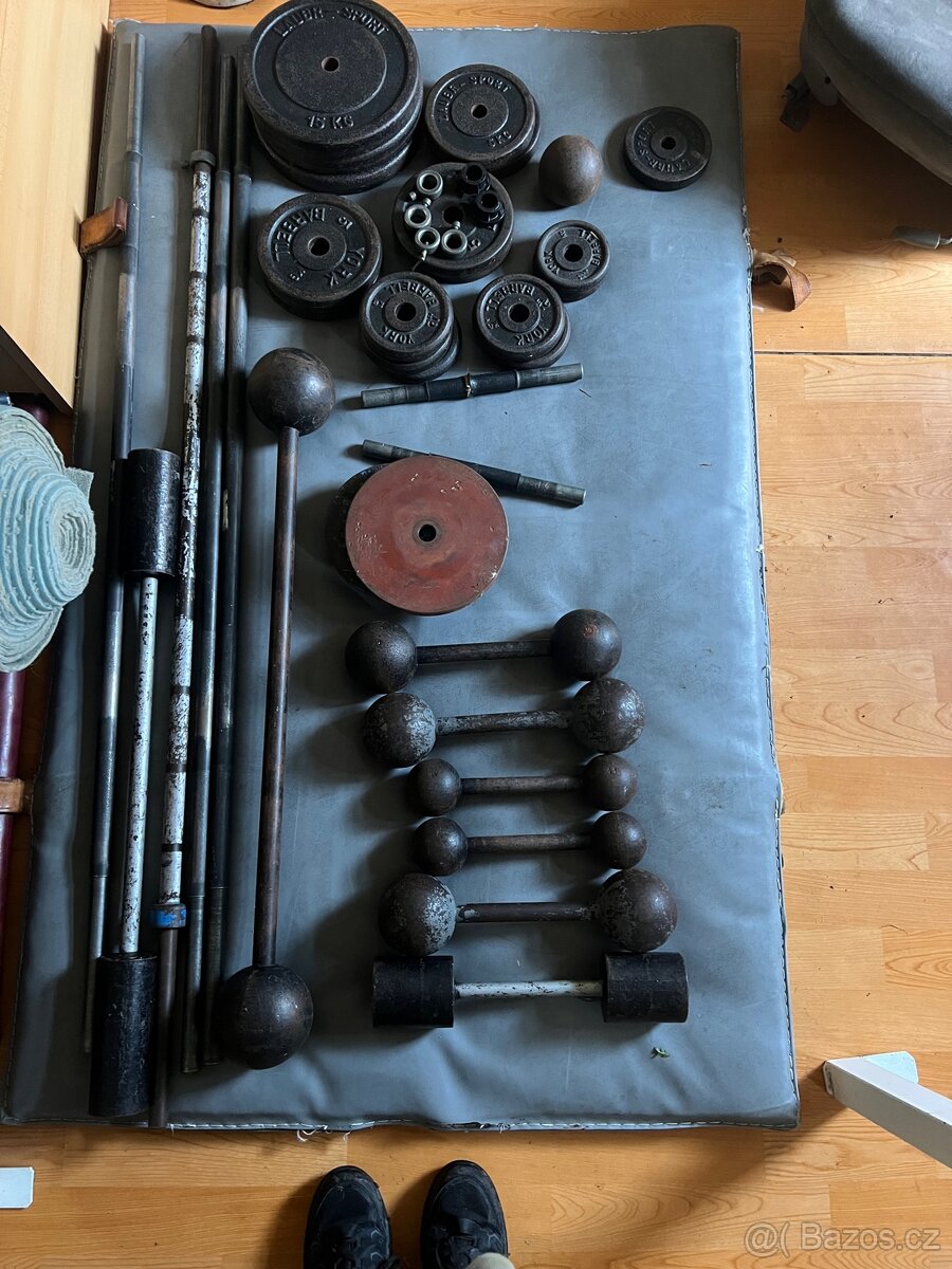 Posilovací lavice a činky - 2