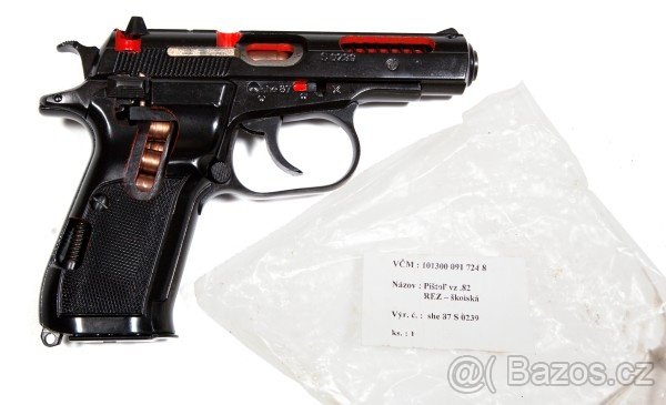 Výukový školní řez pistole CZ 82 - 2