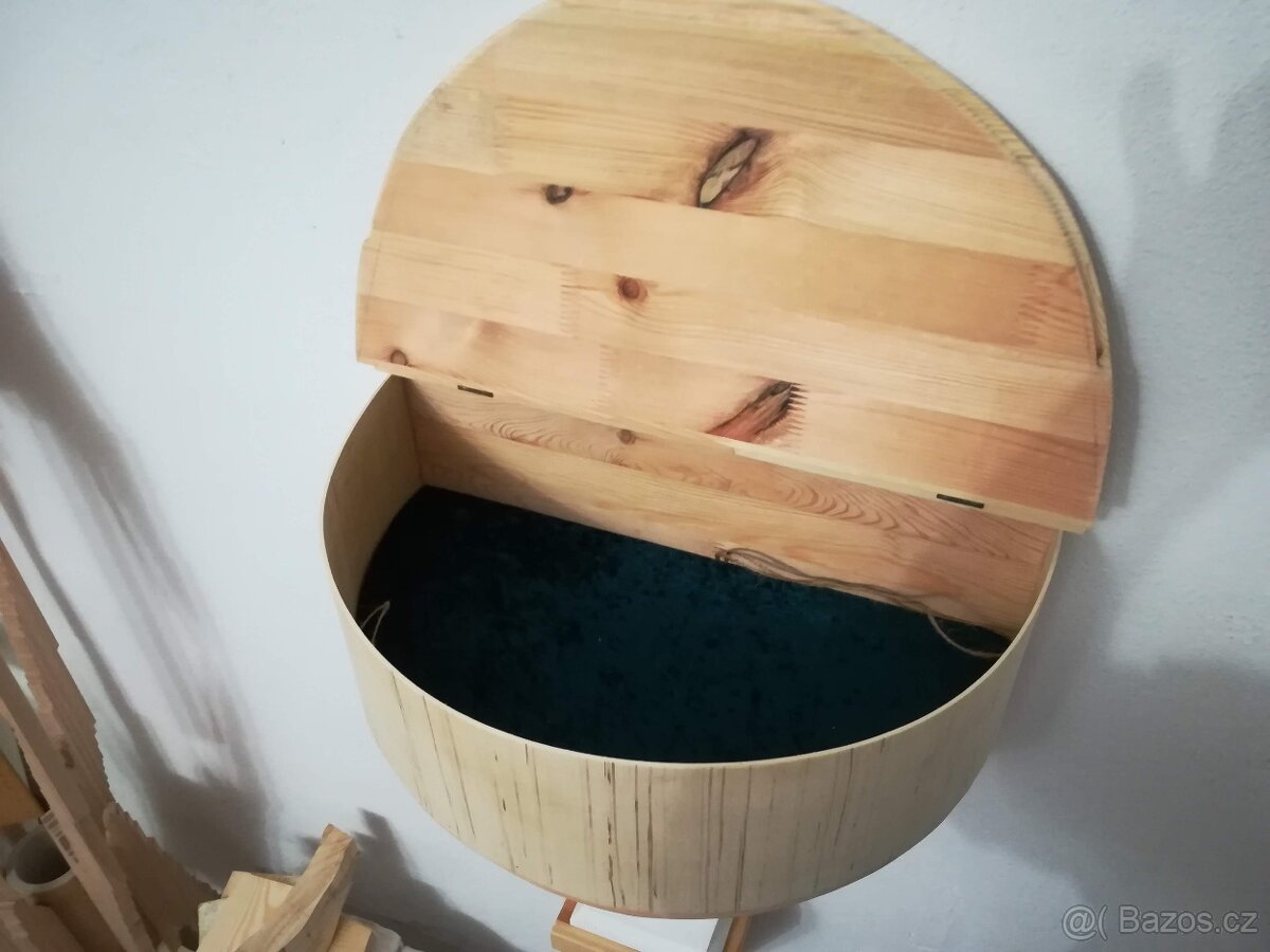 Stary secesní konzolový stolek - 2