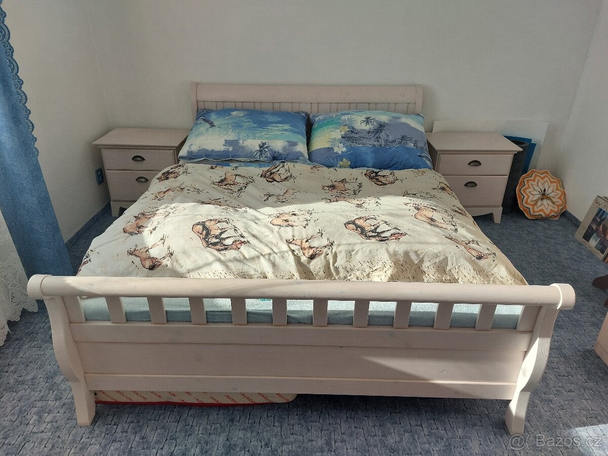 Postel a noční stolky - 2