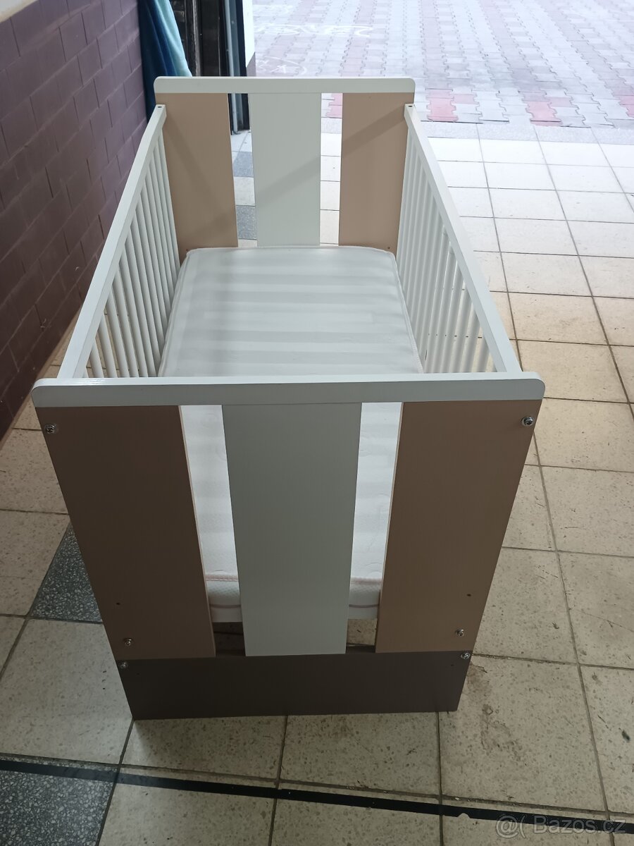Dětská postýlka - 2