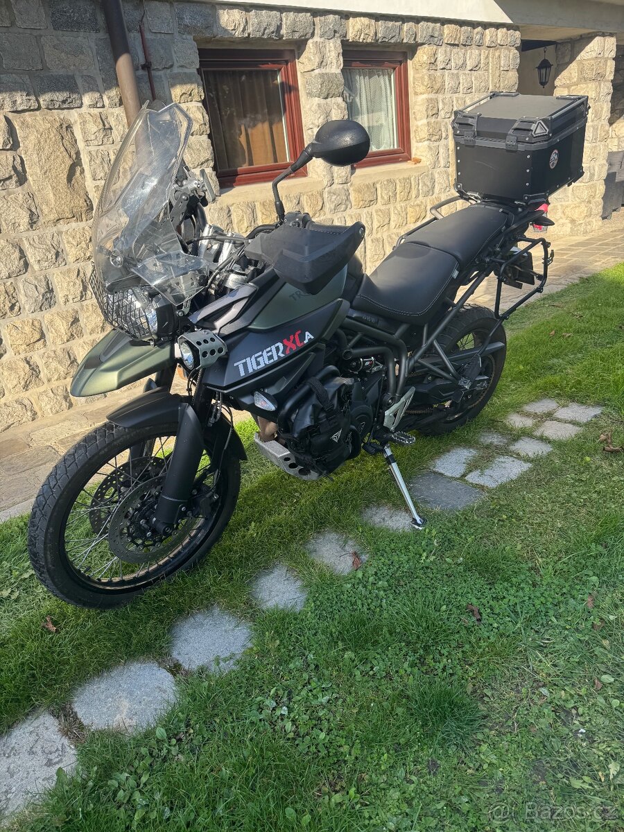 Triumph Tiger 800 xca - 2