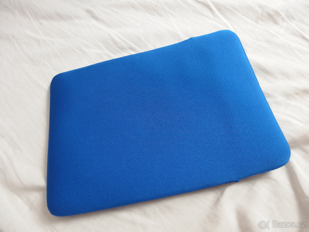 Královsky modrý obal na notebook - 2
