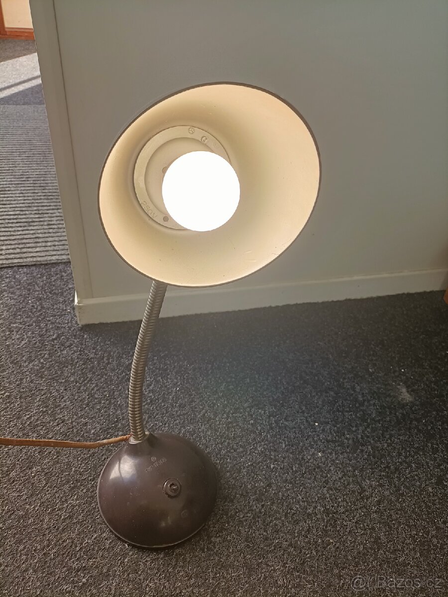 Bakelitova lampička - 2