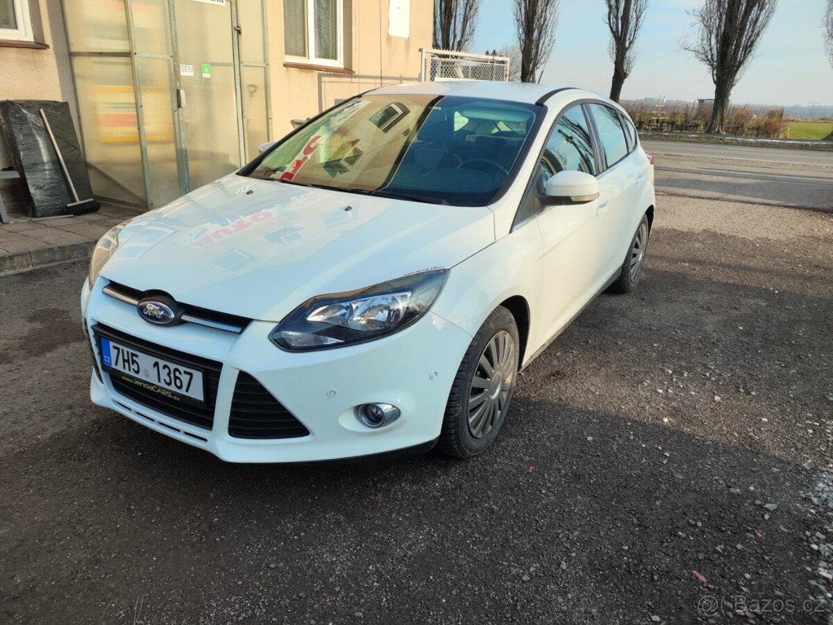 Ford Focus 1.6i - 2