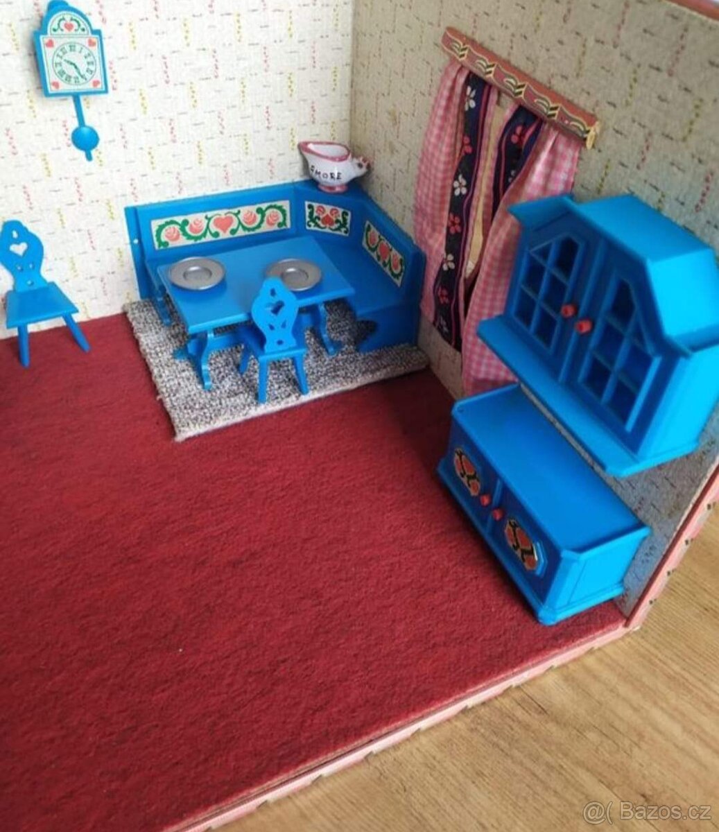 Domeček pro panenky - 2