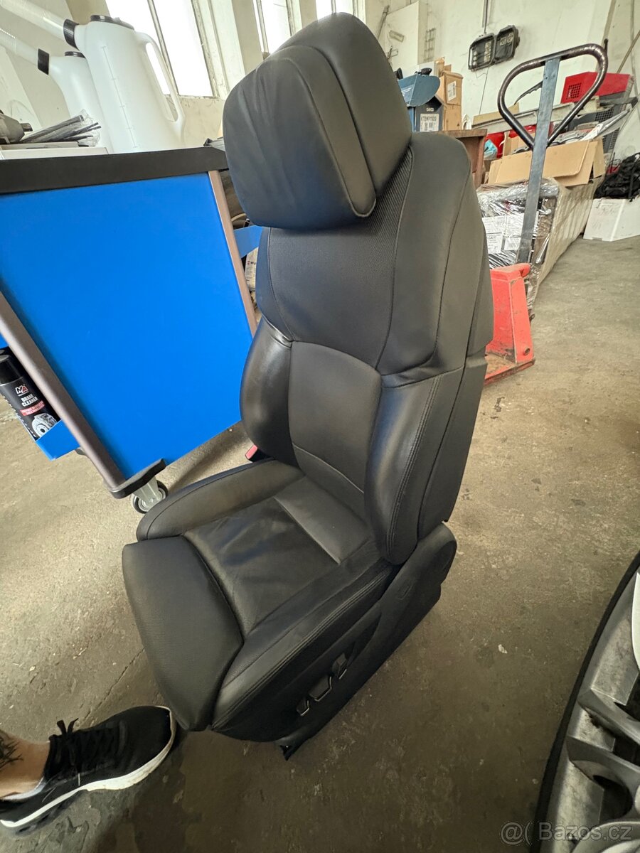 Bmw 7 f01/f02 sedačka - 2