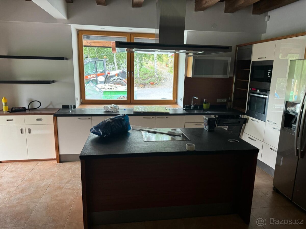 Moderní kuchyň s ostrůvkem - 2