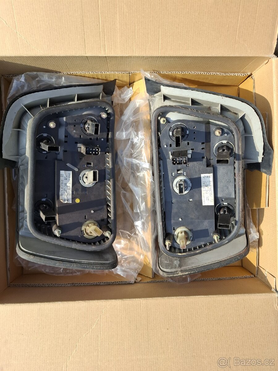 Bmw E36 sedan zadní světla - 2