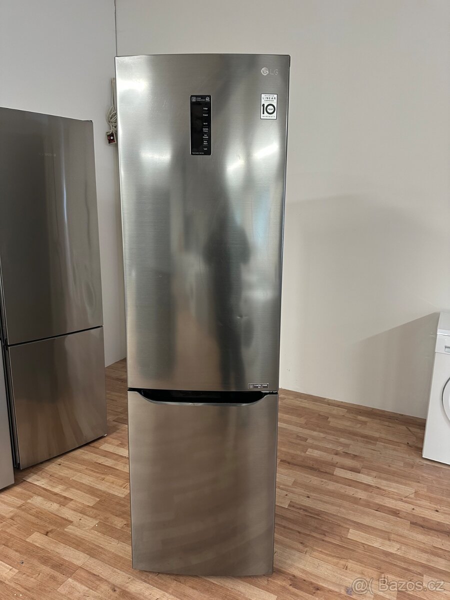 Lednice s mrazákem LG (102) - 2