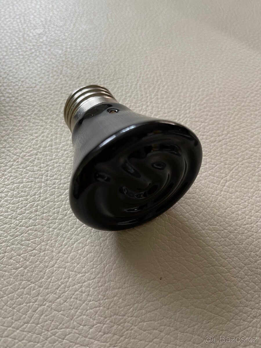 Terarijní keramický zářič (topítko) - 2