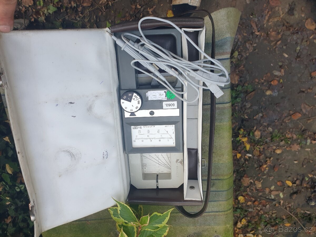 Klešťový ampervoltmetr PK 220 - 2