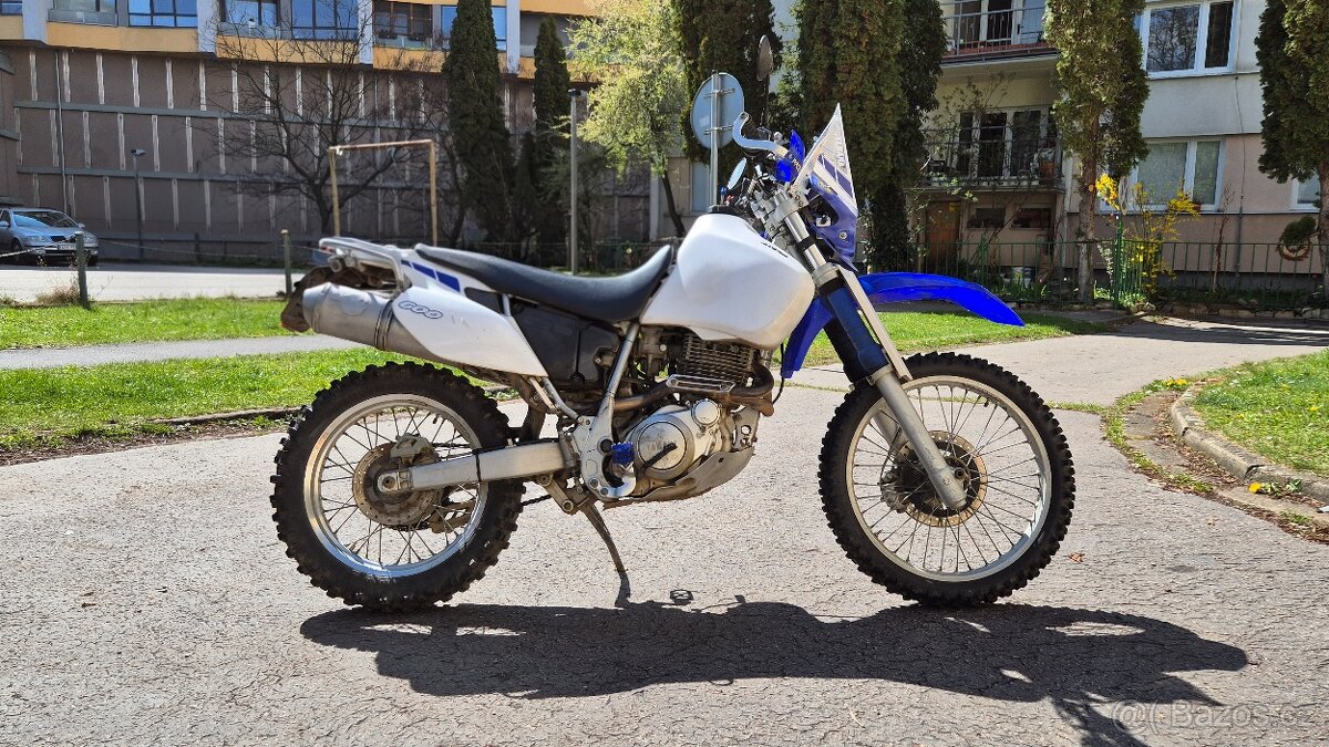 Yamaha TT600RE - 2