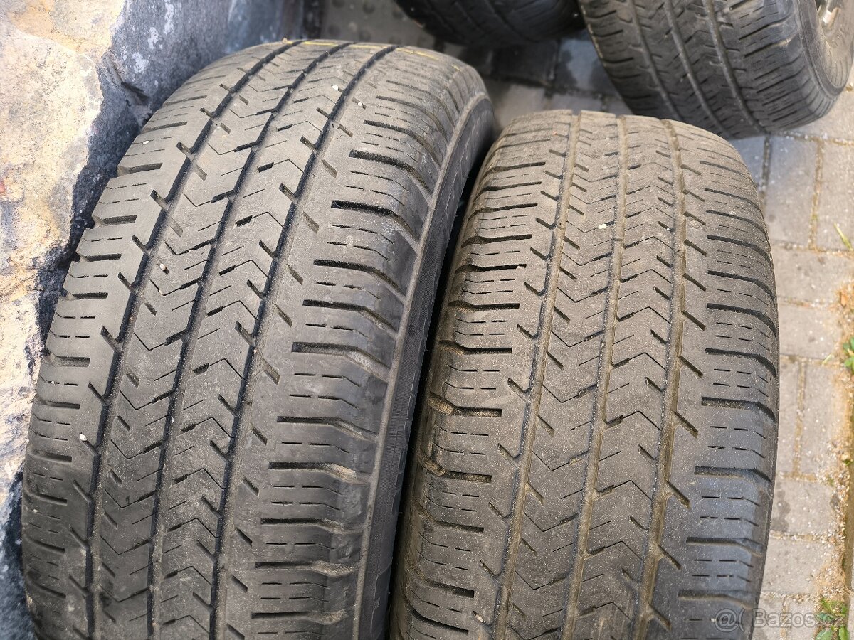 SADA CELOROČNÍCH PNEU MICHELIN 215/65R16C - 2
