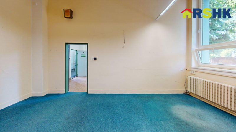 Pronájem komerčních prostor 110 m² - 2