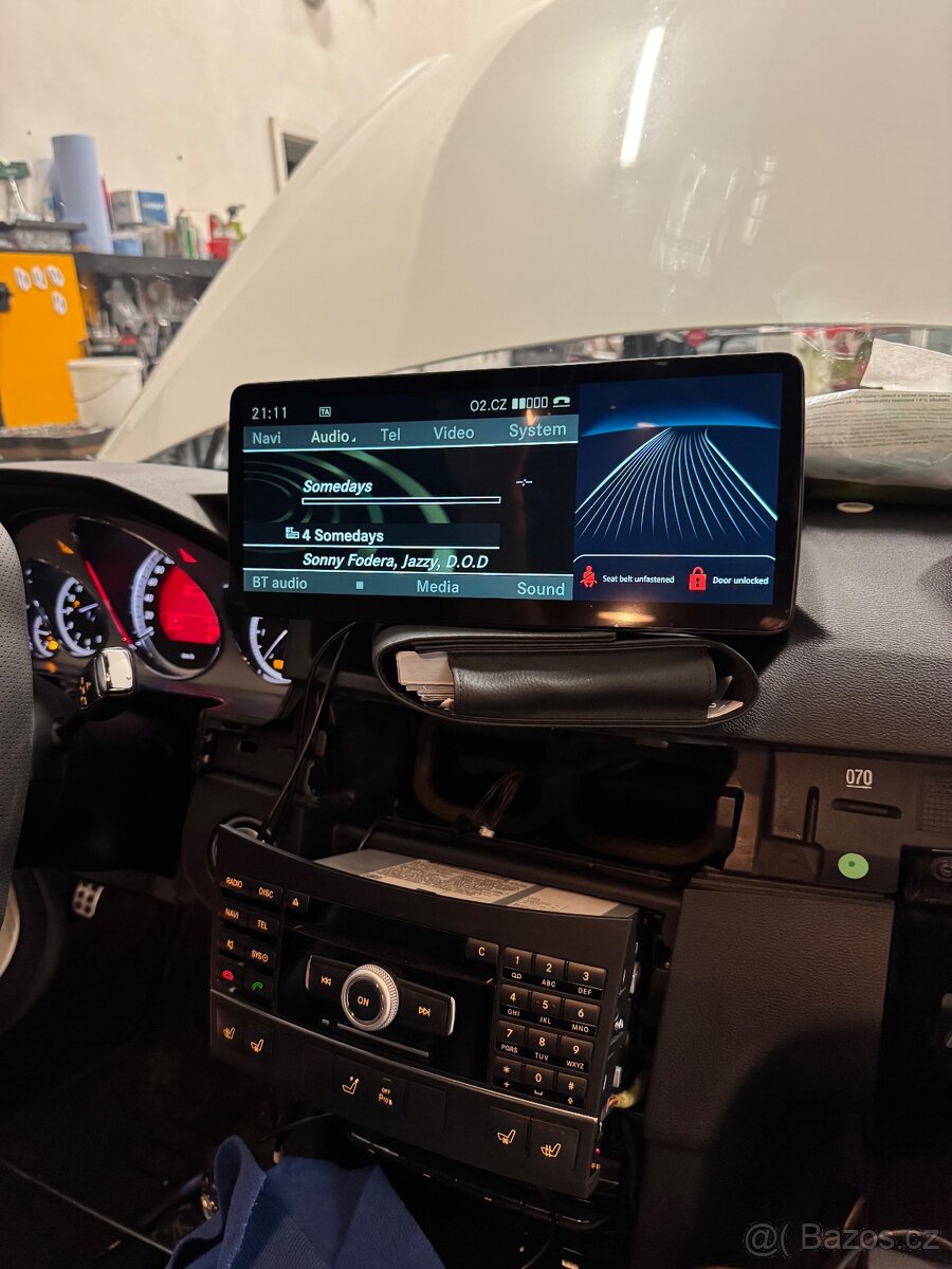 Mercedes E W212 Linux 12.3" dotykový displej, rádio - 2