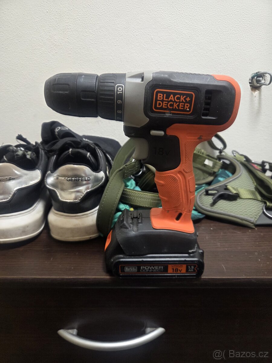 Prodam 2 aku vrtacky 18V 20V - 2