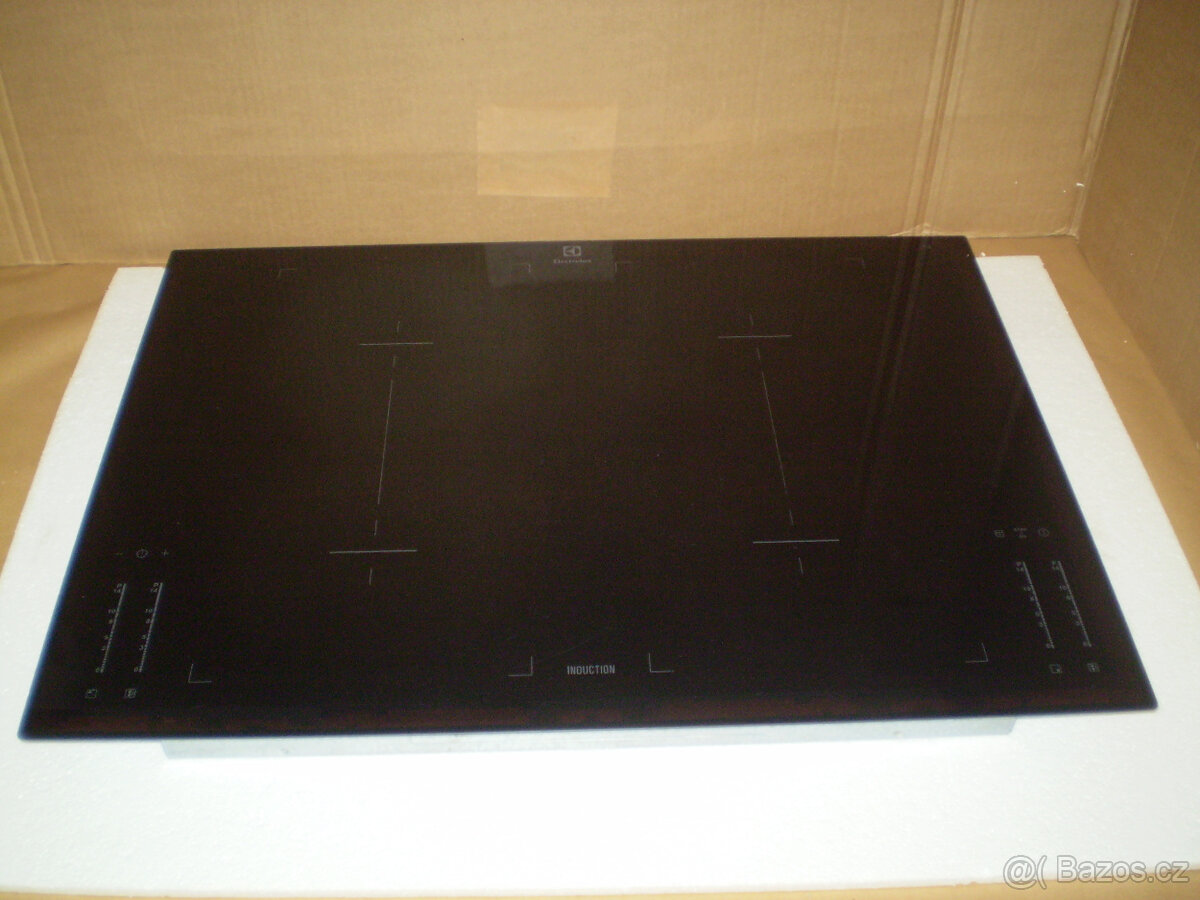 Indukční varná deska Electrolux EHL7640FOK - 2