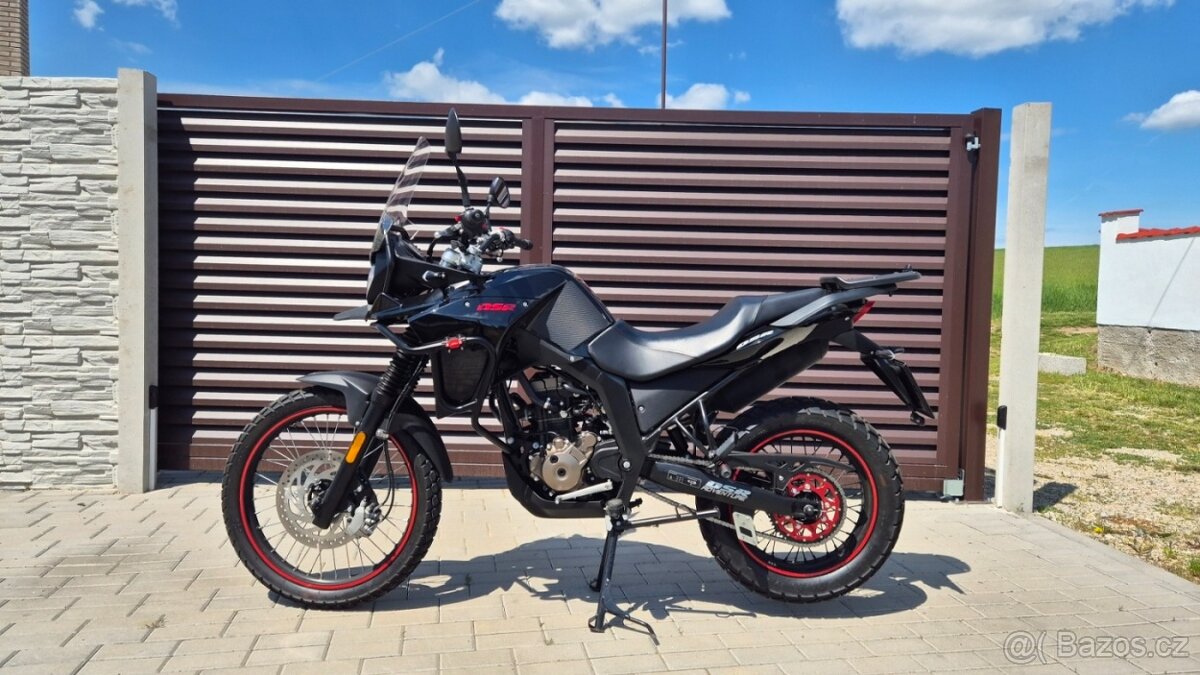 Prodám UM DSR ADVENTURE 125 TT / 11kW / 10,9Nm
