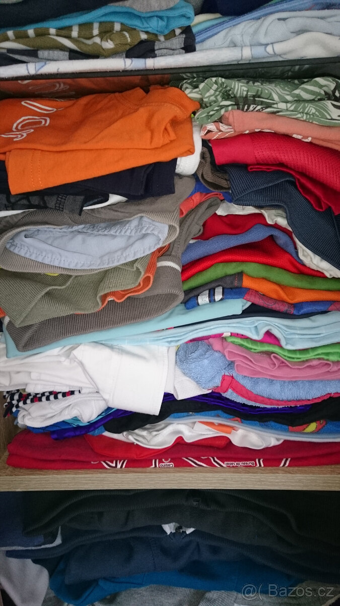 Prodám trička na dítě ve věku 3-7 let - 2