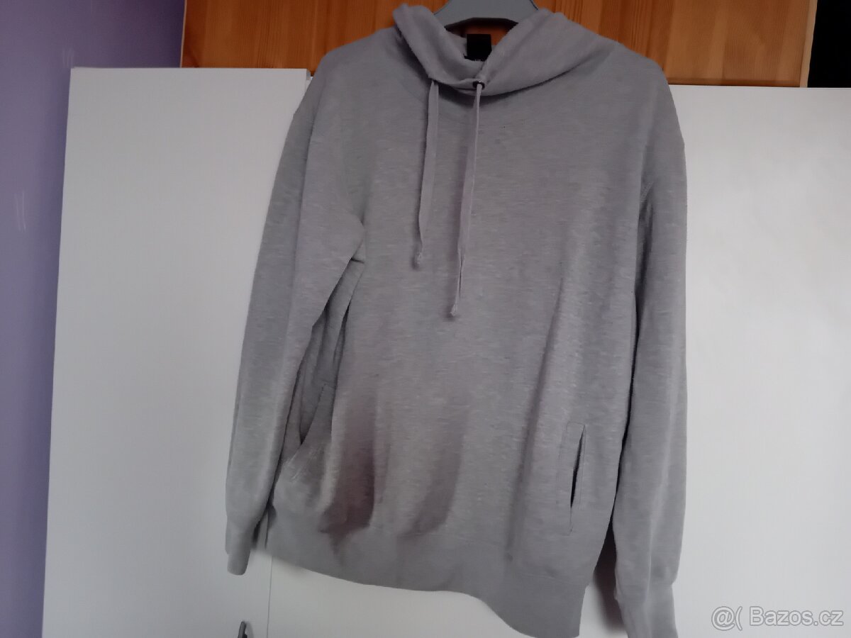 Šedá pánská mikina se šněrováním u krku - 2