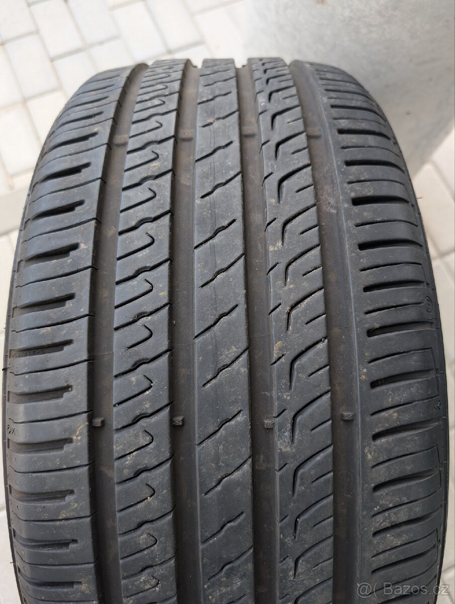 Barum 235/40 R18 XL - 2