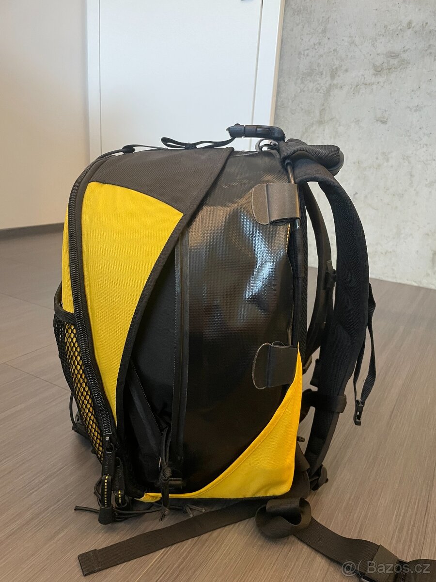 Lowepro DryZone 100 - fotobatoh - 2