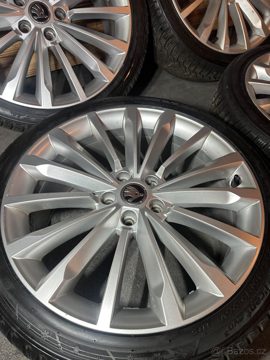 ALU Kola ŠKODA 5x112 R19 TRINIT Zánovní Zimní Pneu 235/40/19 - 2