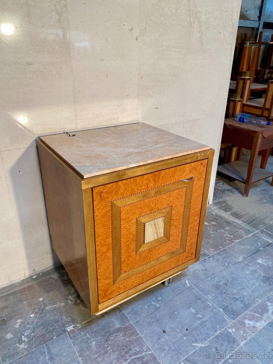 Skříňka s trezorem 68/58cm výška 76cm - 2