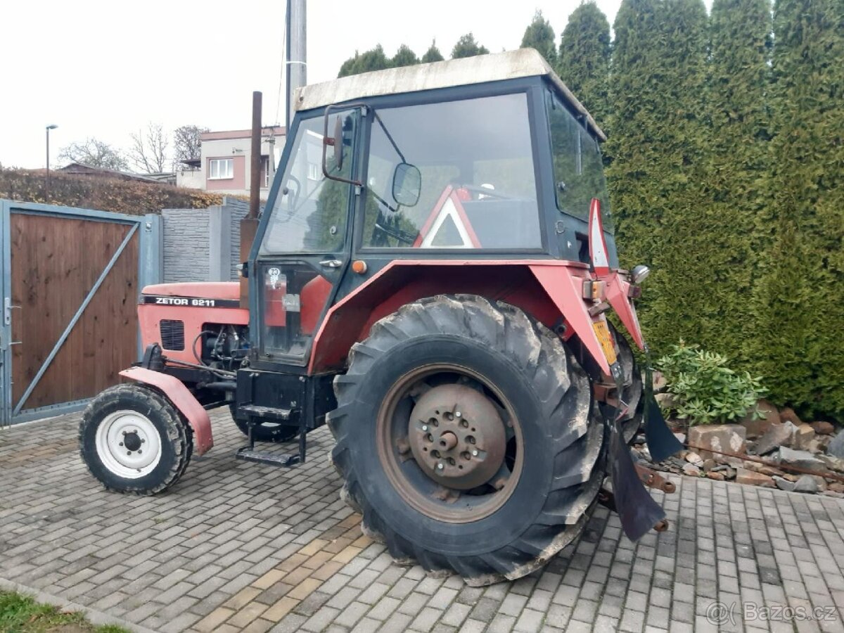 Traktor Zetor 6211 s vlekem - 2