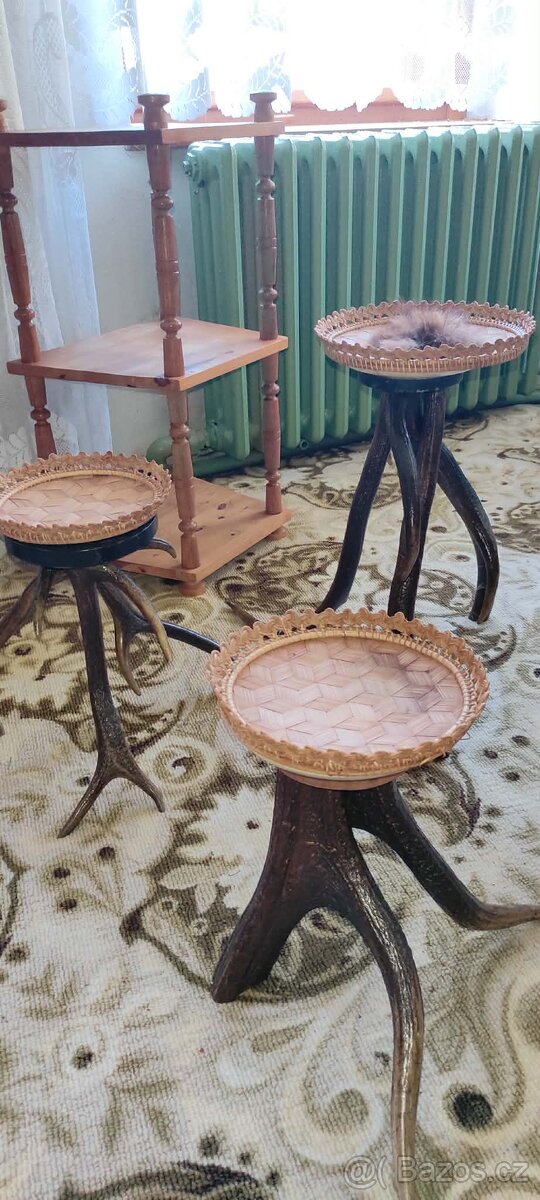 Křeslo a doplňky z paroží - 2
