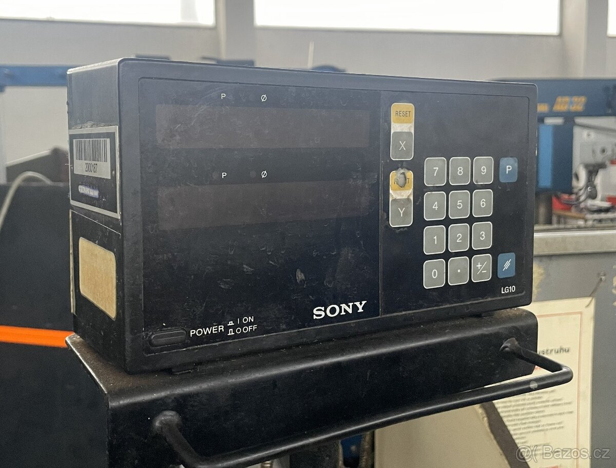 Soustruh hrotový SV 18 RA/750 - 2