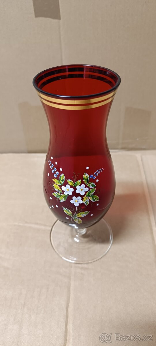 krásná skleněná váza ze sklárny z Kamenice nad Lipou - 2