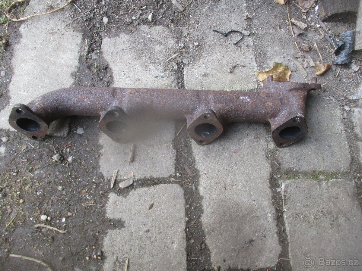 těžká prsa a další díly motoru Zetor 6901 - 2