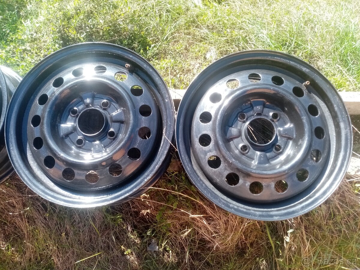 SADA PLECHOVÝCH DISKŮ 4X114.3 R15 67,1 - 2
