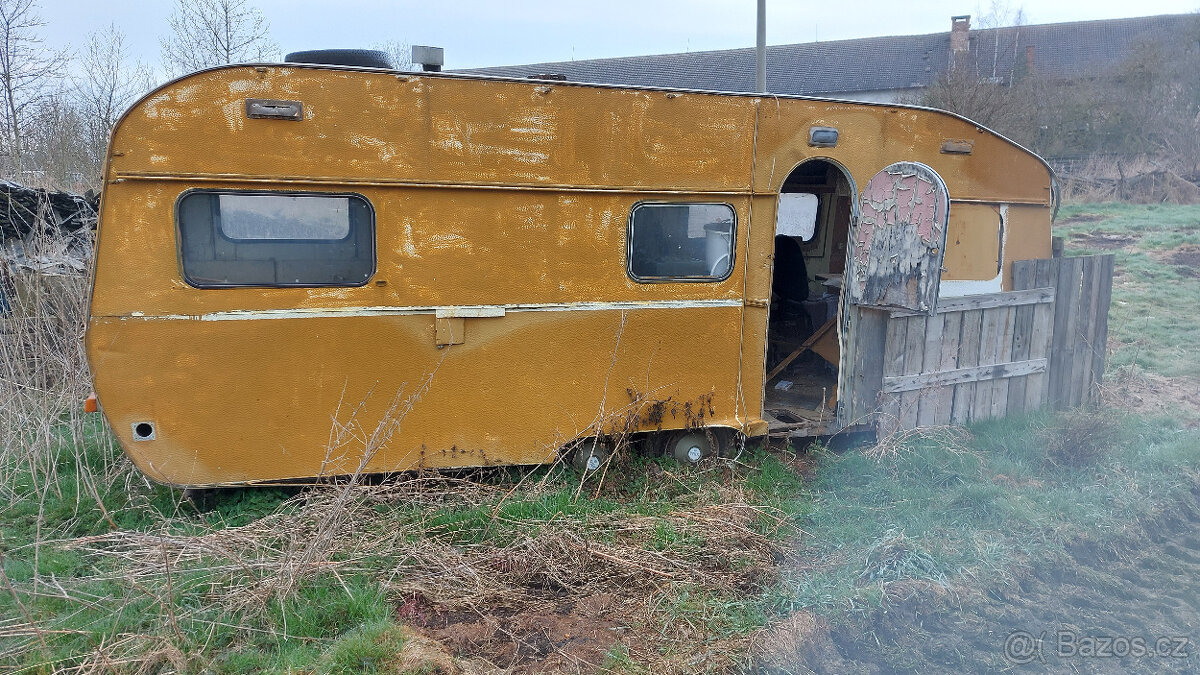 Karavan - podvalník - 2