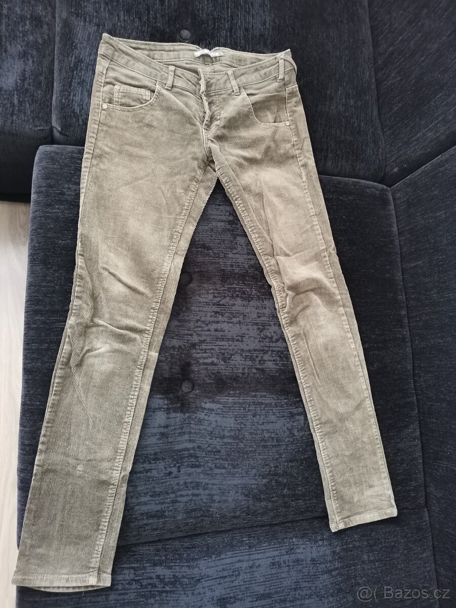 Dámské oblečení - 2