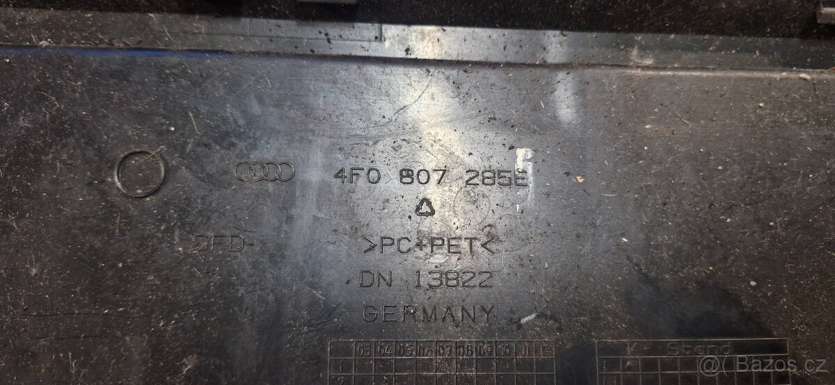 Podznacnik drzak spz audi A6 4F 4F0807285E - 2