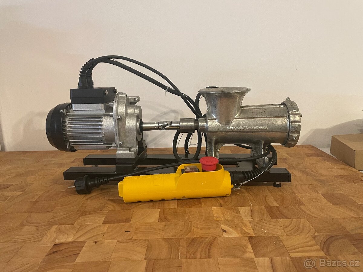 Mlýnek na maso Porkert 22 s elekrtromotorem 230V - 2