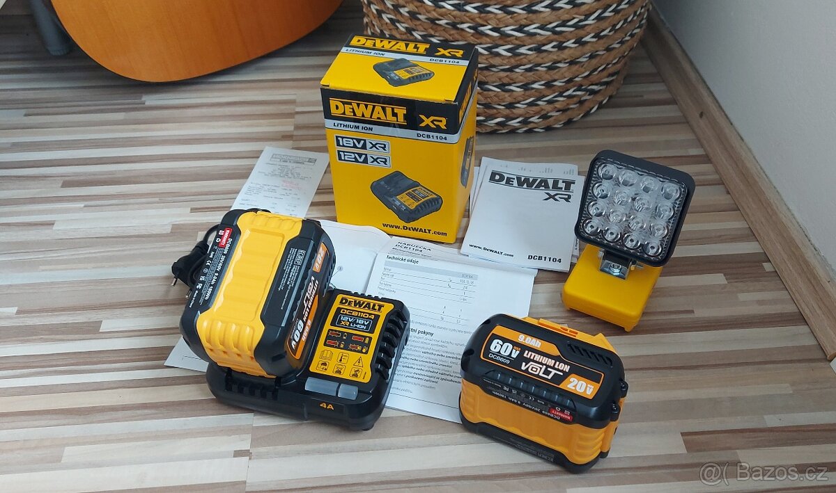 Nabíječka DeWALT DEWALT typu XR10,8V/14,4V/18V/54V. - 2